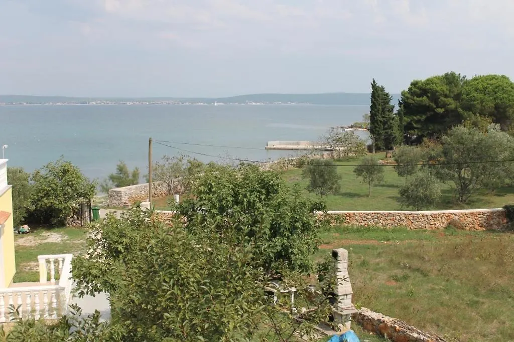 Apartment In Zdrelac With Sea View, Balcony, Air Conditioning, Wi-Fi
