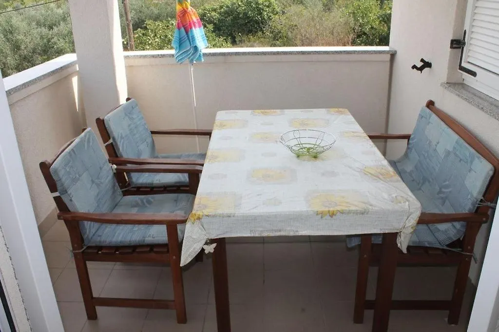 Apartment In Zdrelac With Sea View, Balcony, Air Conditioning, Wi-Fi