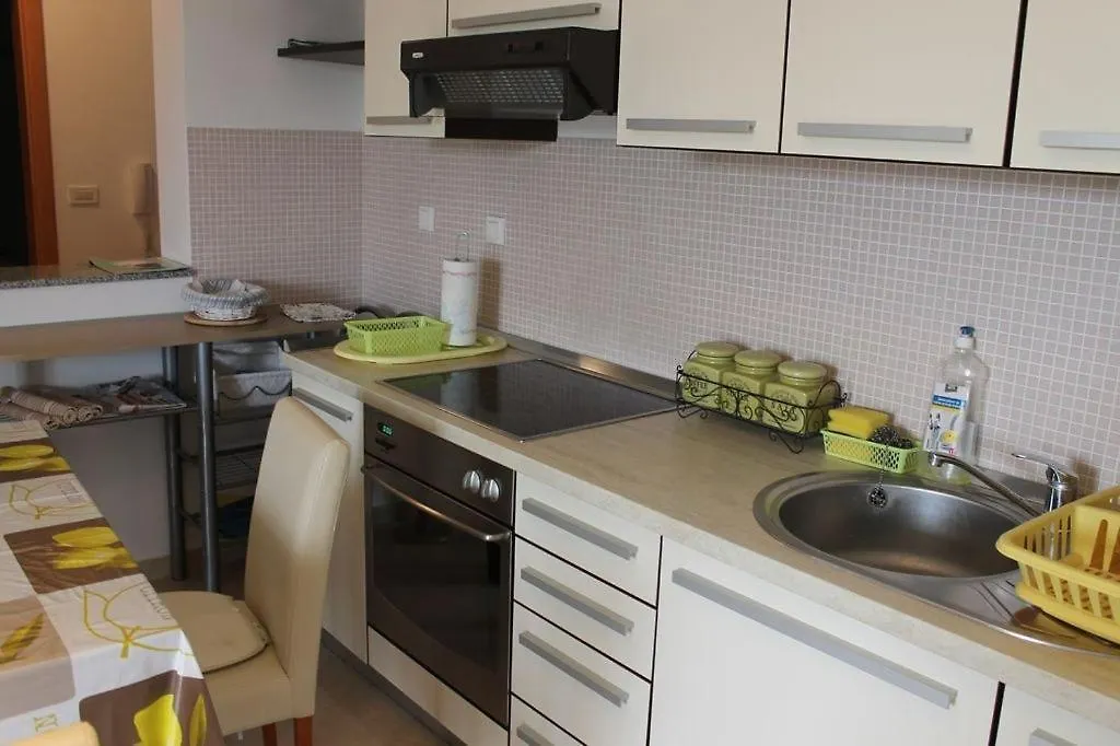 Apartment In Zdrelac With Sea View, Balcony, Air Conditioning, Wi-Fi