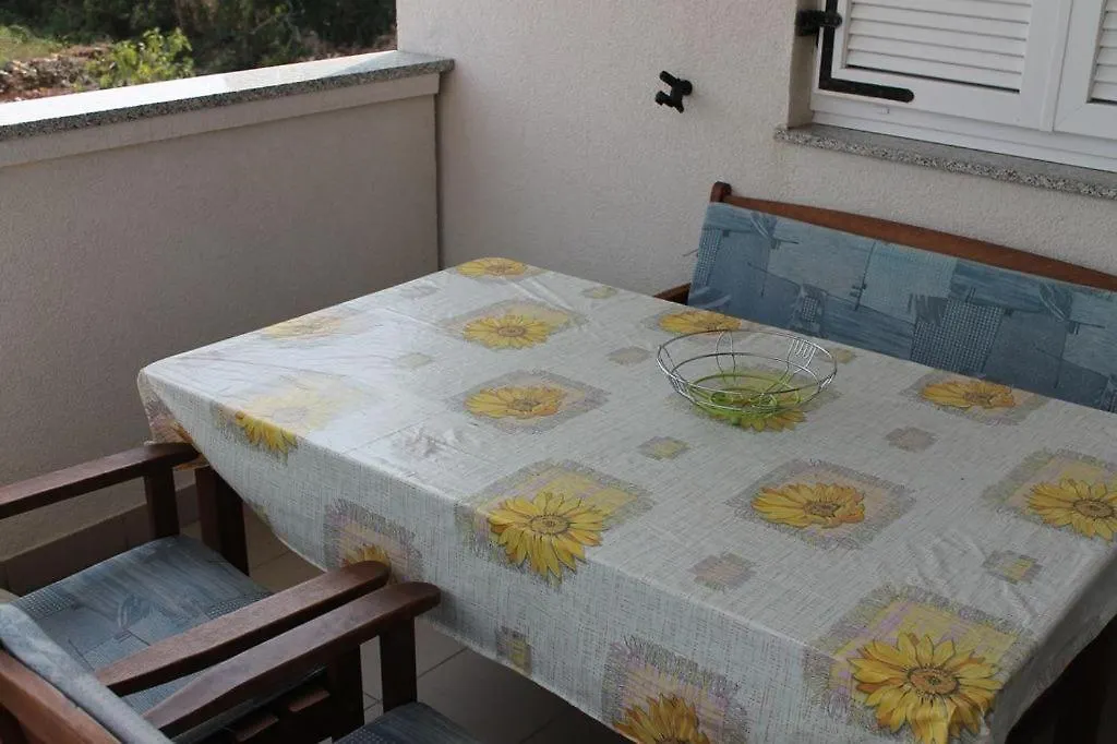 Apartment In Zdrelac With Sea View, Balcony, Air Conditioning, Wi-Fi